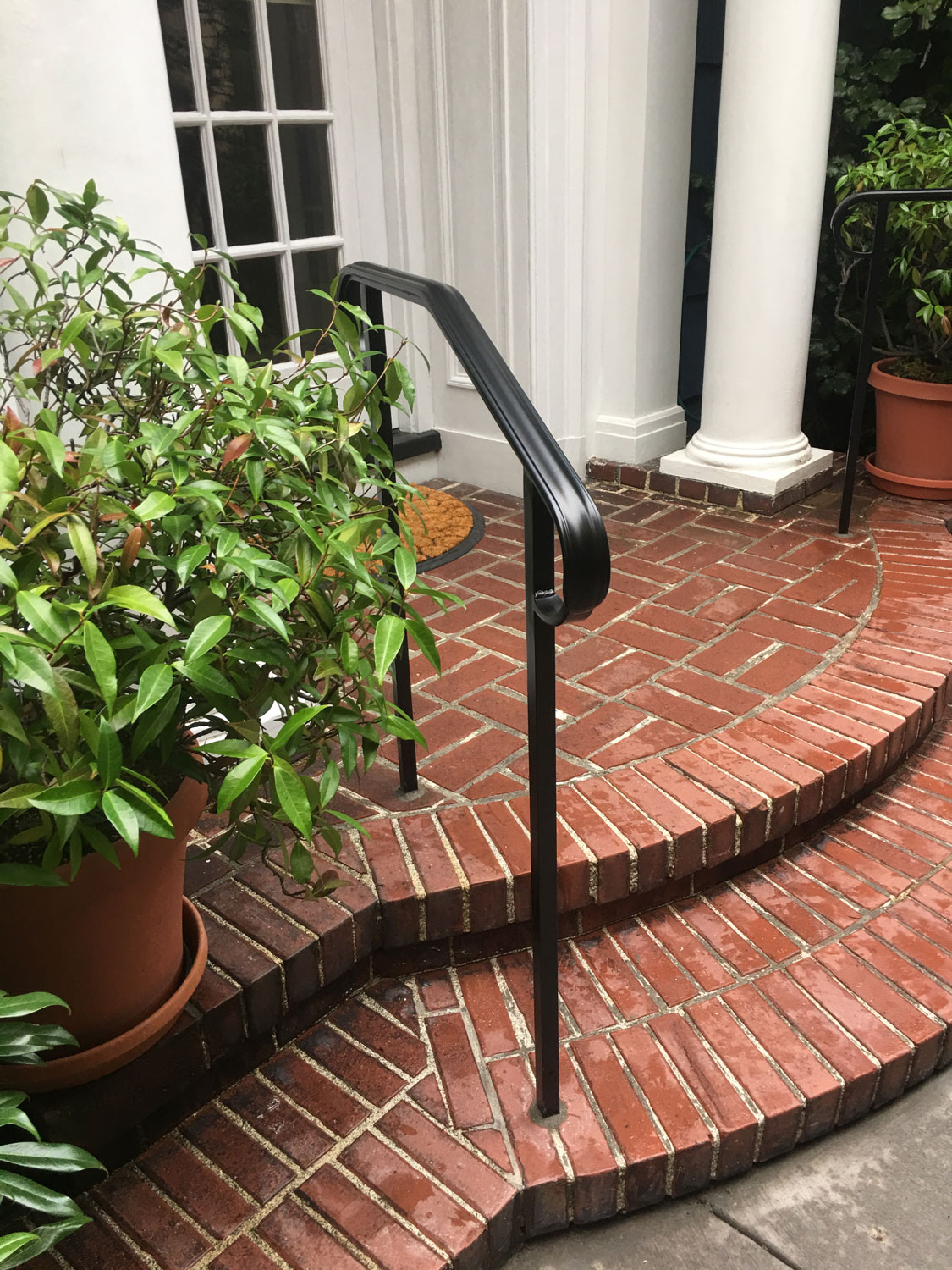 Classic Handrail for Front Entrance - With Molded Top Cap